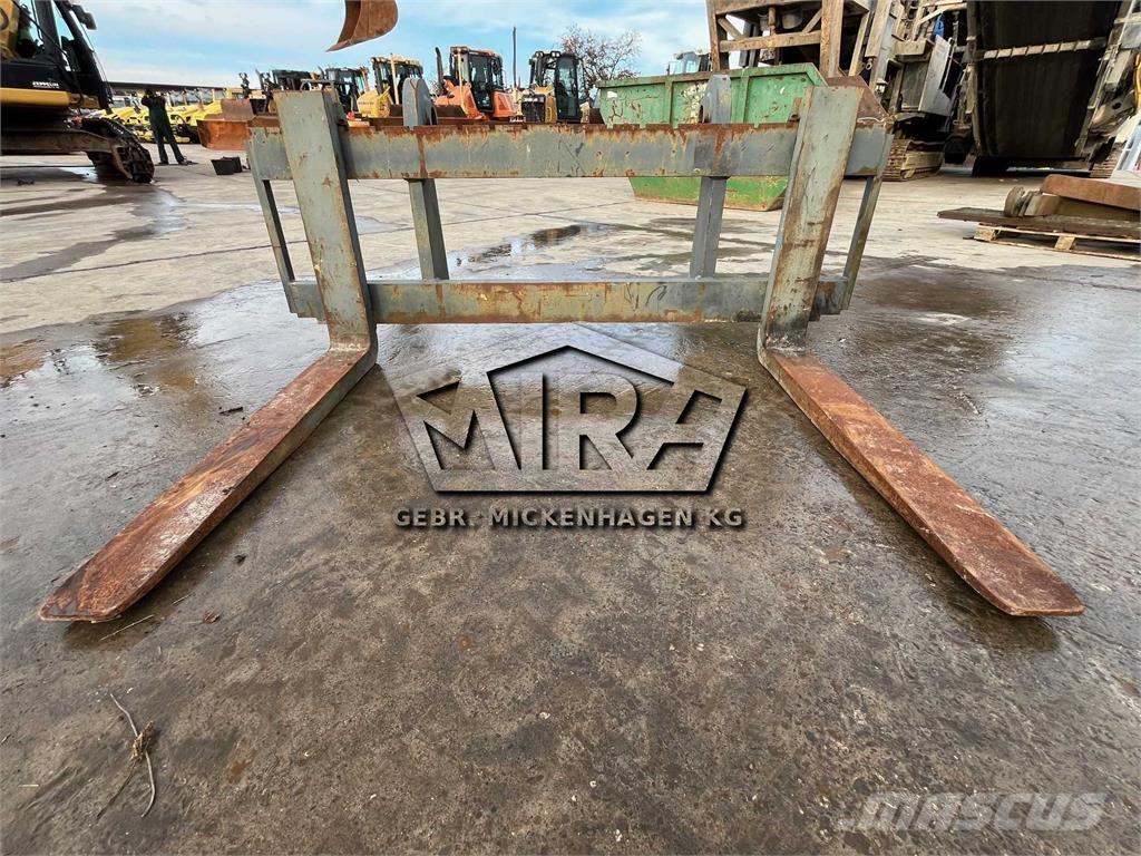 Volvo SW / L90 Uñas para carretilla