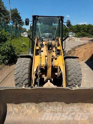 CAT 906M Cargadoras sobre ruedas