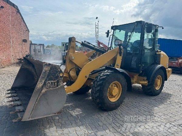 CAT 906M Cargadoras sobre ruedas