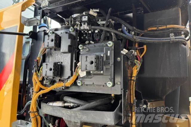 CAT | M320F Oilquick Construcción - Otros