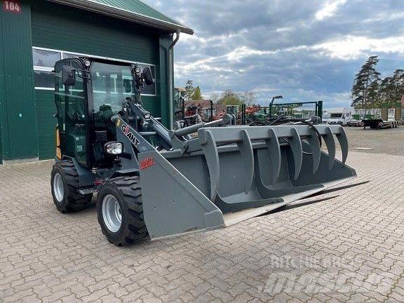 GiANT G2200 HD Cargadoras sobre ruedas