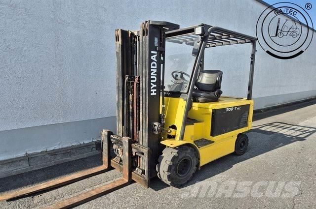 Hyundai 30B-7 Carretillas de horquilla eléctrica