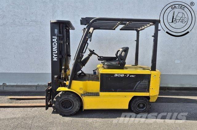 Hyundai 30B-7 Carretillas de horquilla eléctrica