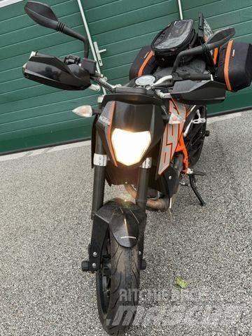 KTM 690 DUKE Otros camiones