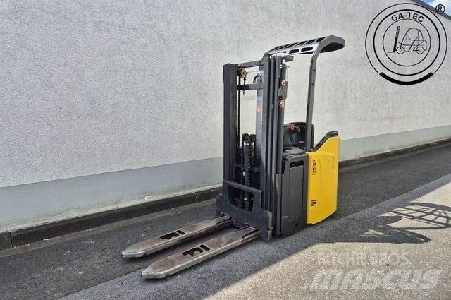 Linde L14SP Recogepedidos de gran altura