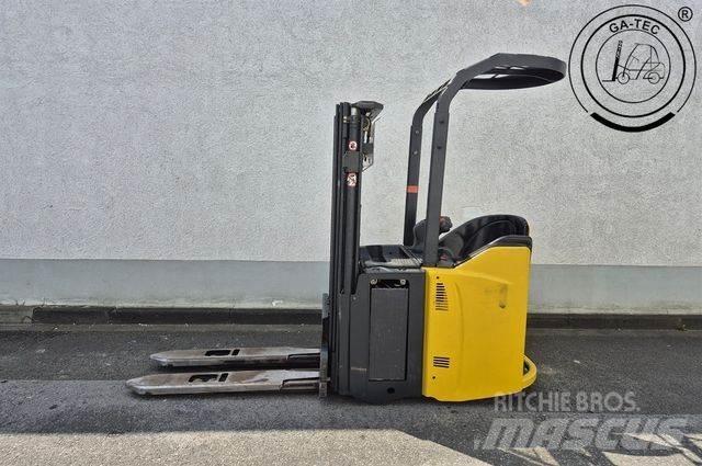 Linde L14SP Recogepedidos de gran altura