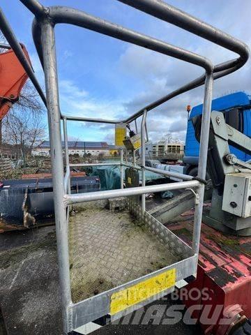 Manitou 120 AE Plataforma de trabajo articulada