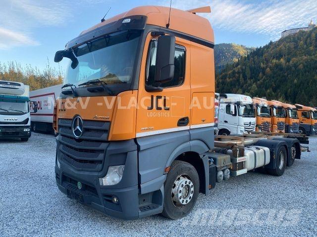 Mercedes-Benz 2542 Camiones chasis