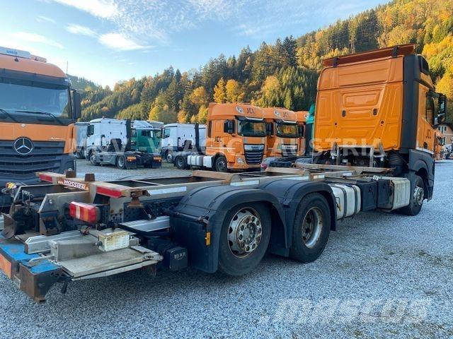 Mercedes-Benz 2542 Camiones chasis