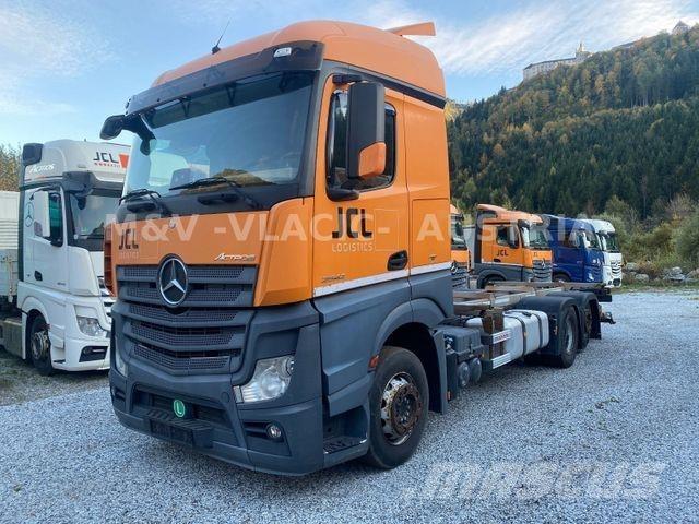 Mercedes-Benz 2542 Camiones chasis