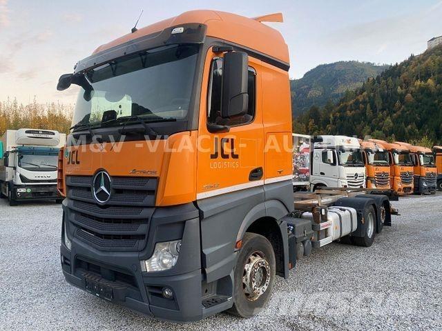 Mercedes-Benz 2542 Camiones chasis