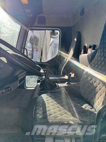 Renault Midlum 180 Camiones cisterna