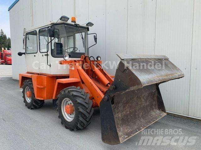 Schaeff SKB 902 Retrocargadoras