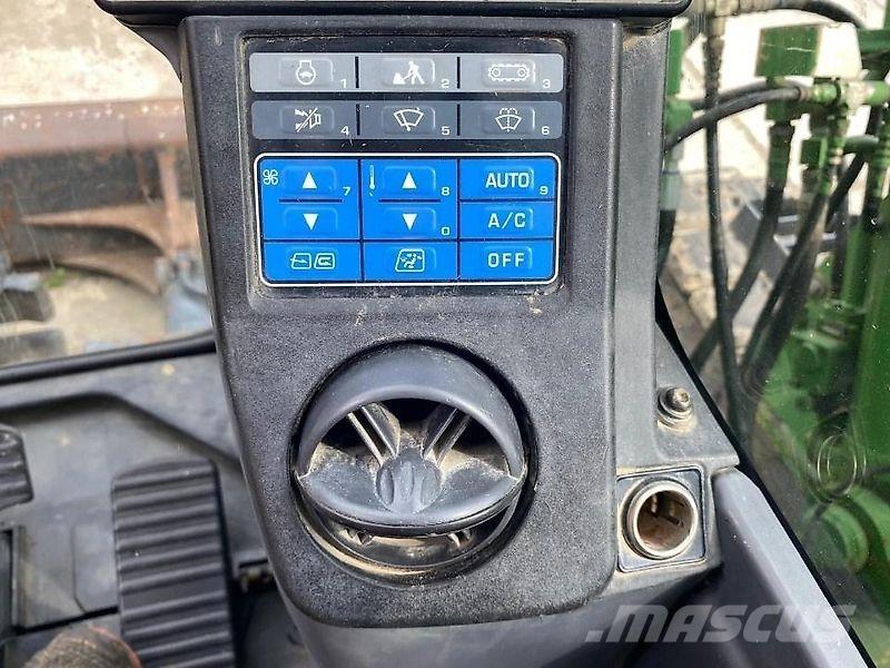 Komatsu PC138-8 Excavadoras de cadenas
