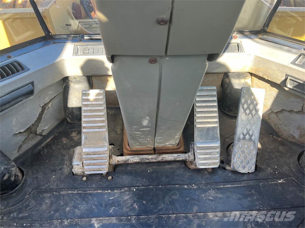 CASE 821C Cargadoras sobre ruedas