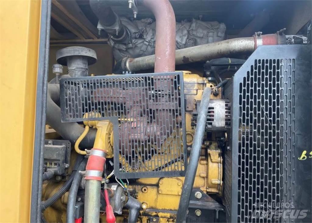 CAT 100 KW Generadores diesel