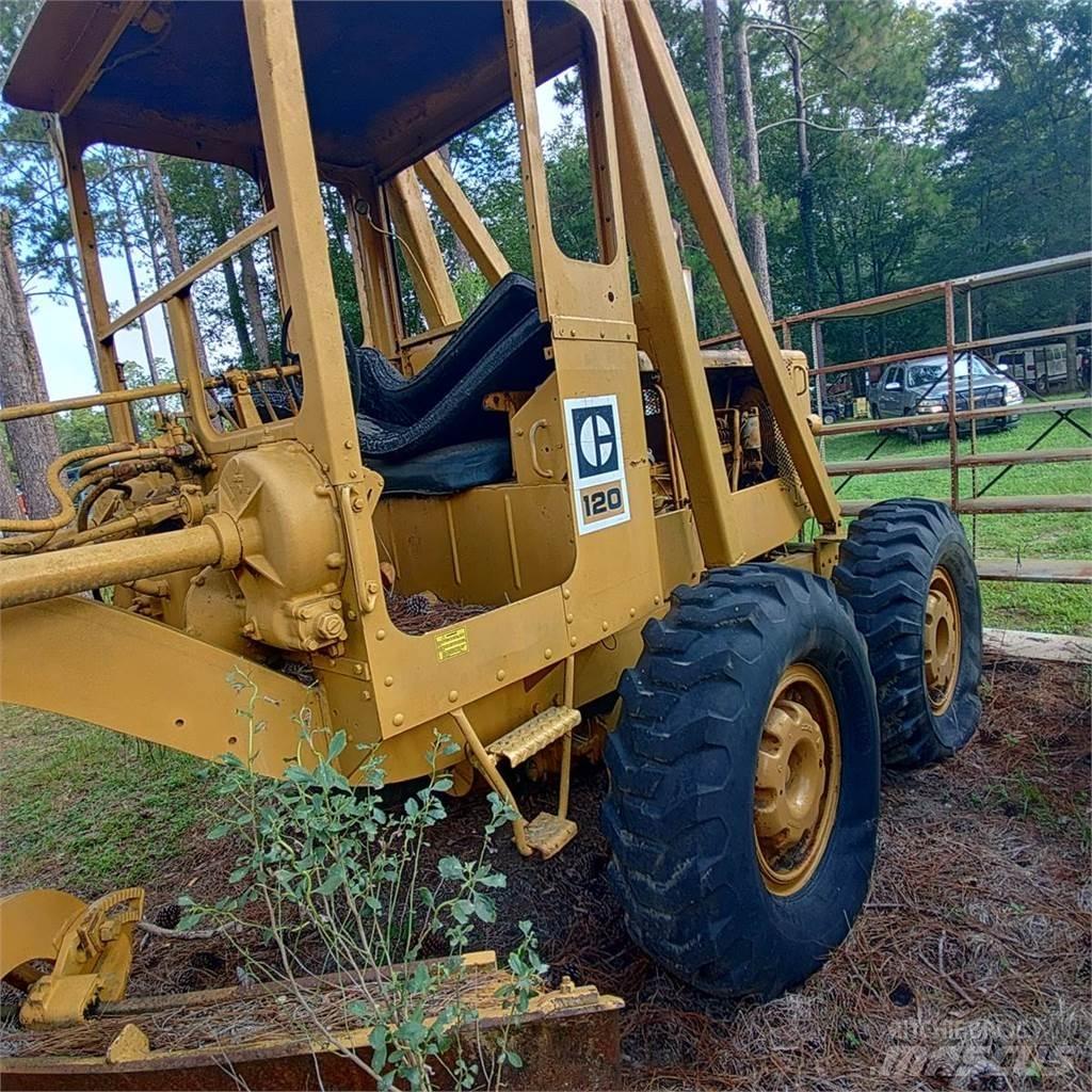 CAT 120 Motoniveladoras