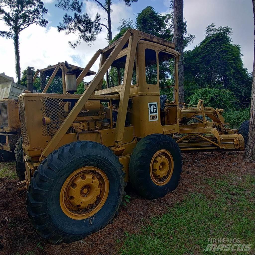 CAT 120 Motoniveladoras