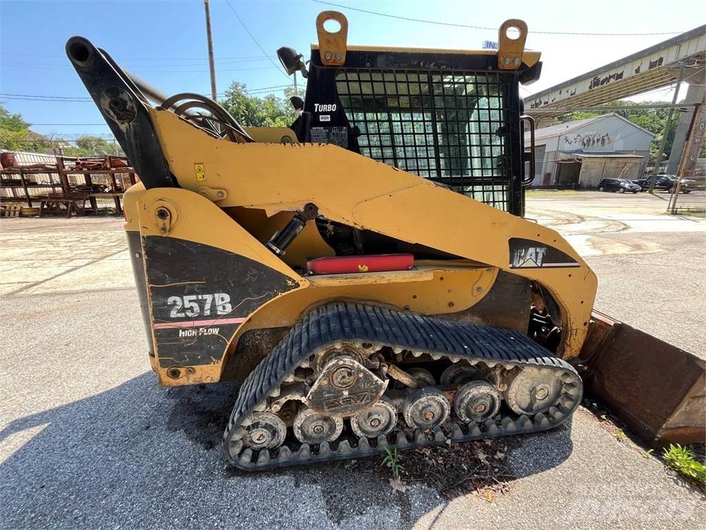 CAT 257B Minicargadoras