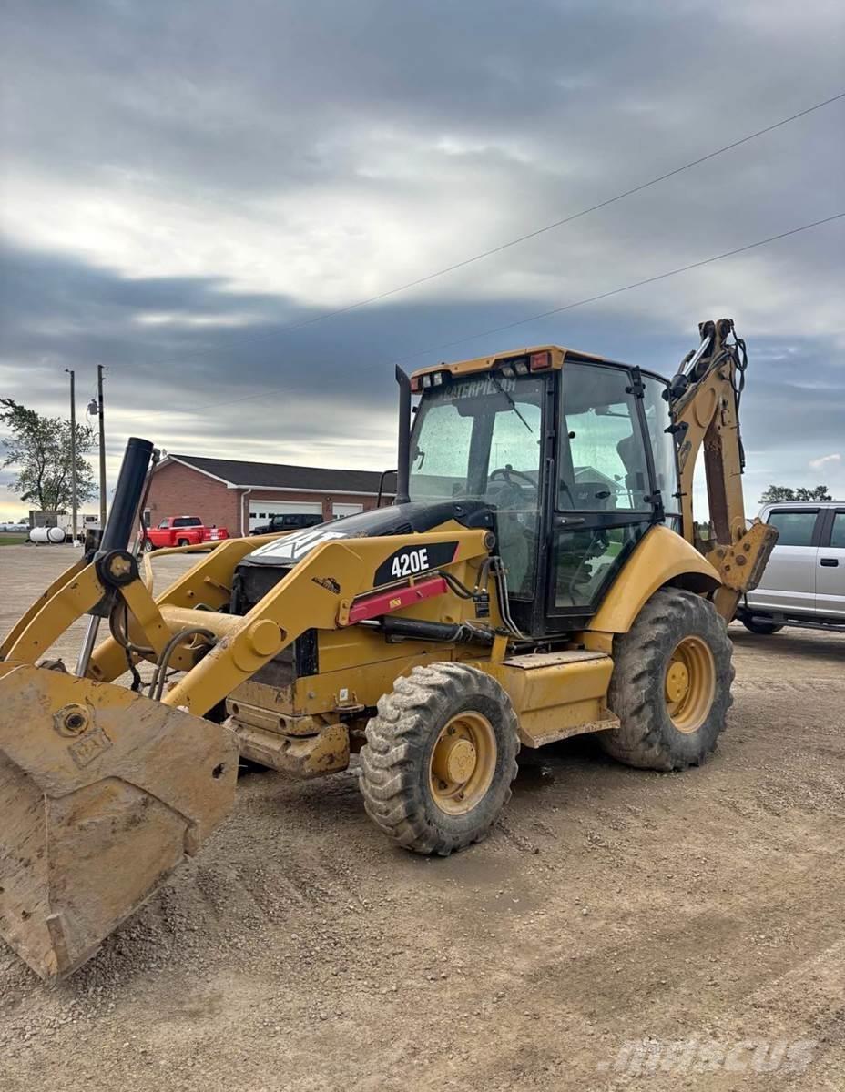 CAT 420E Retrocargadoras