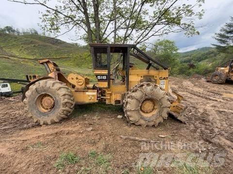 CAT 518 Arrastrador de troncos