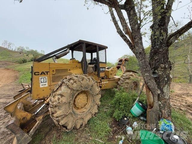 CAT 518 Arrastrador de troncos