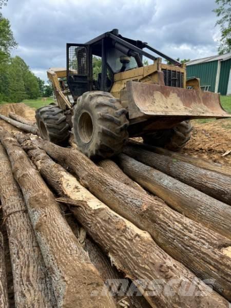 CAT 518C Arrastrador de troncos