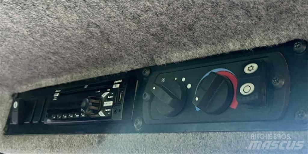 CAT 525D Arrastrador de troncos