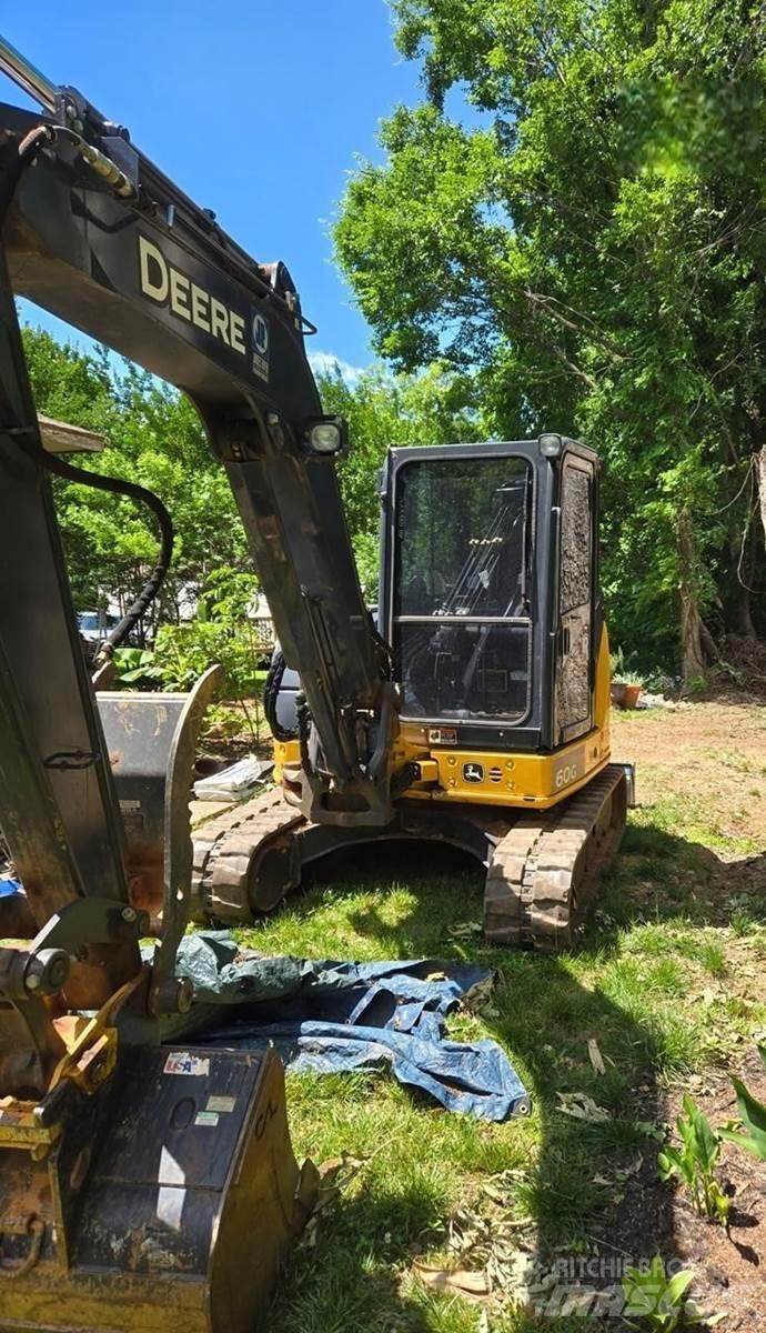 CAT 60 Mini excavadoras < 7t