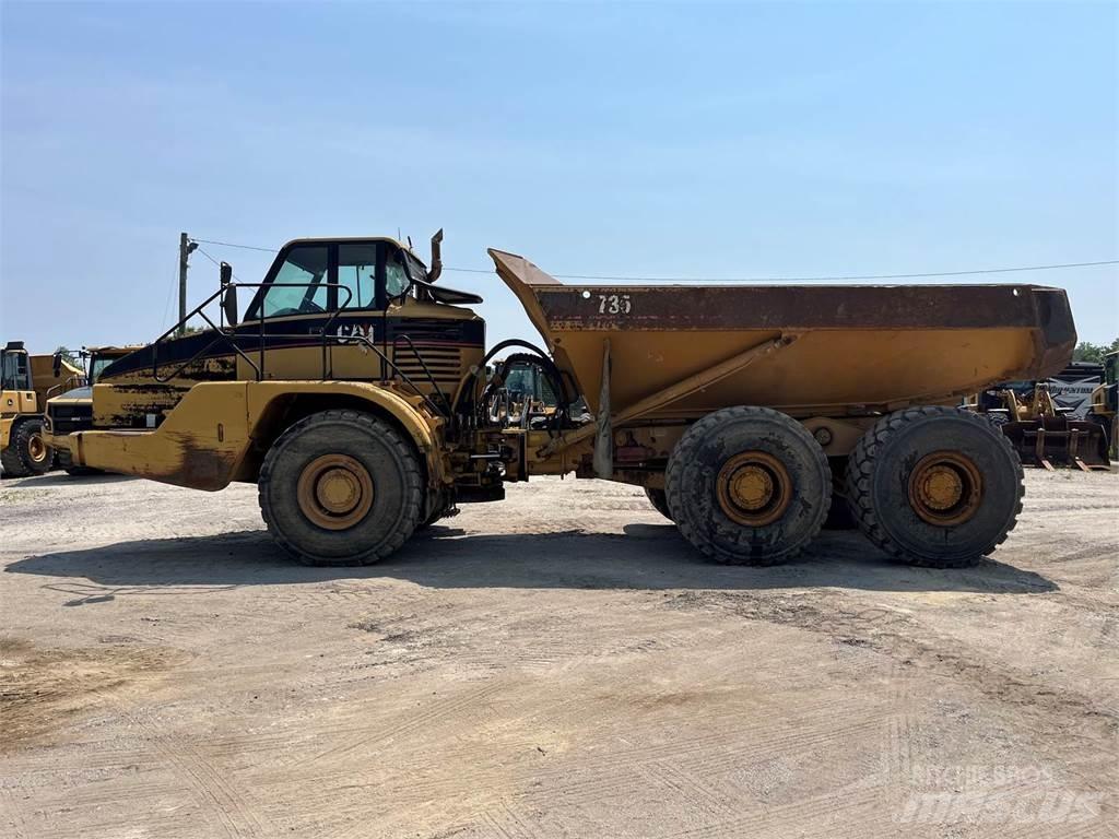 CAT 735 Dúmpers articulados