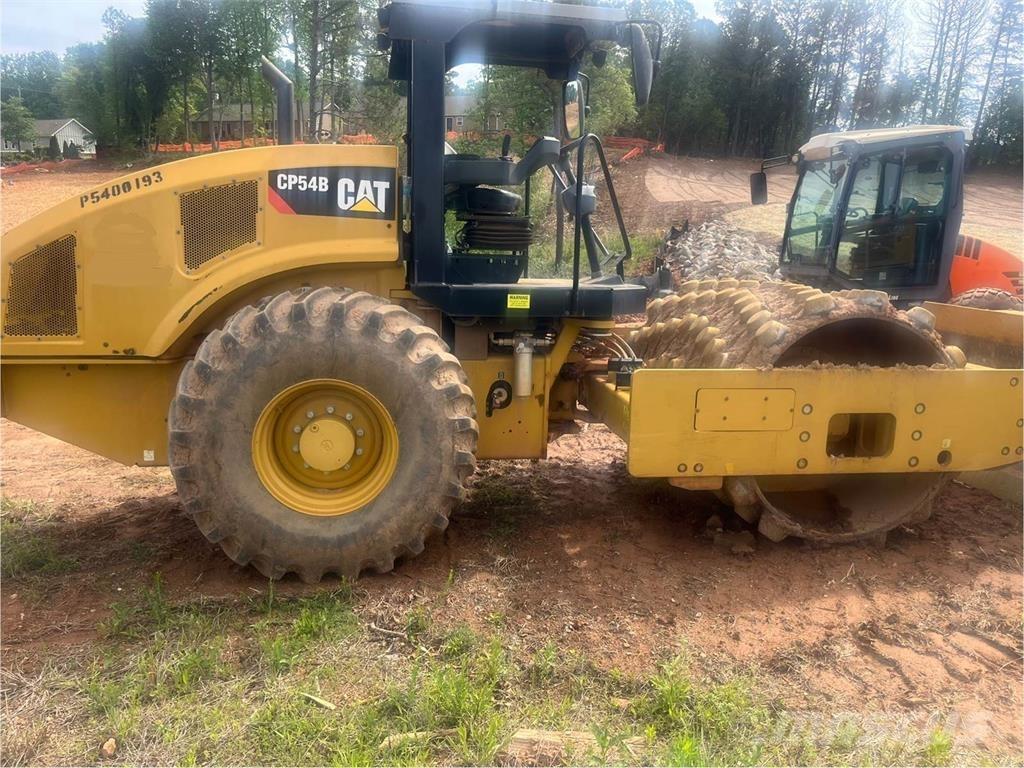 CAT CP54B Compactadores de suelo