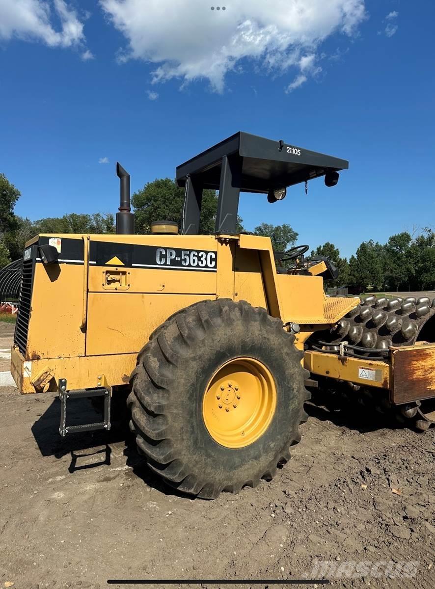 CAT CP563C Compactadores de suelo