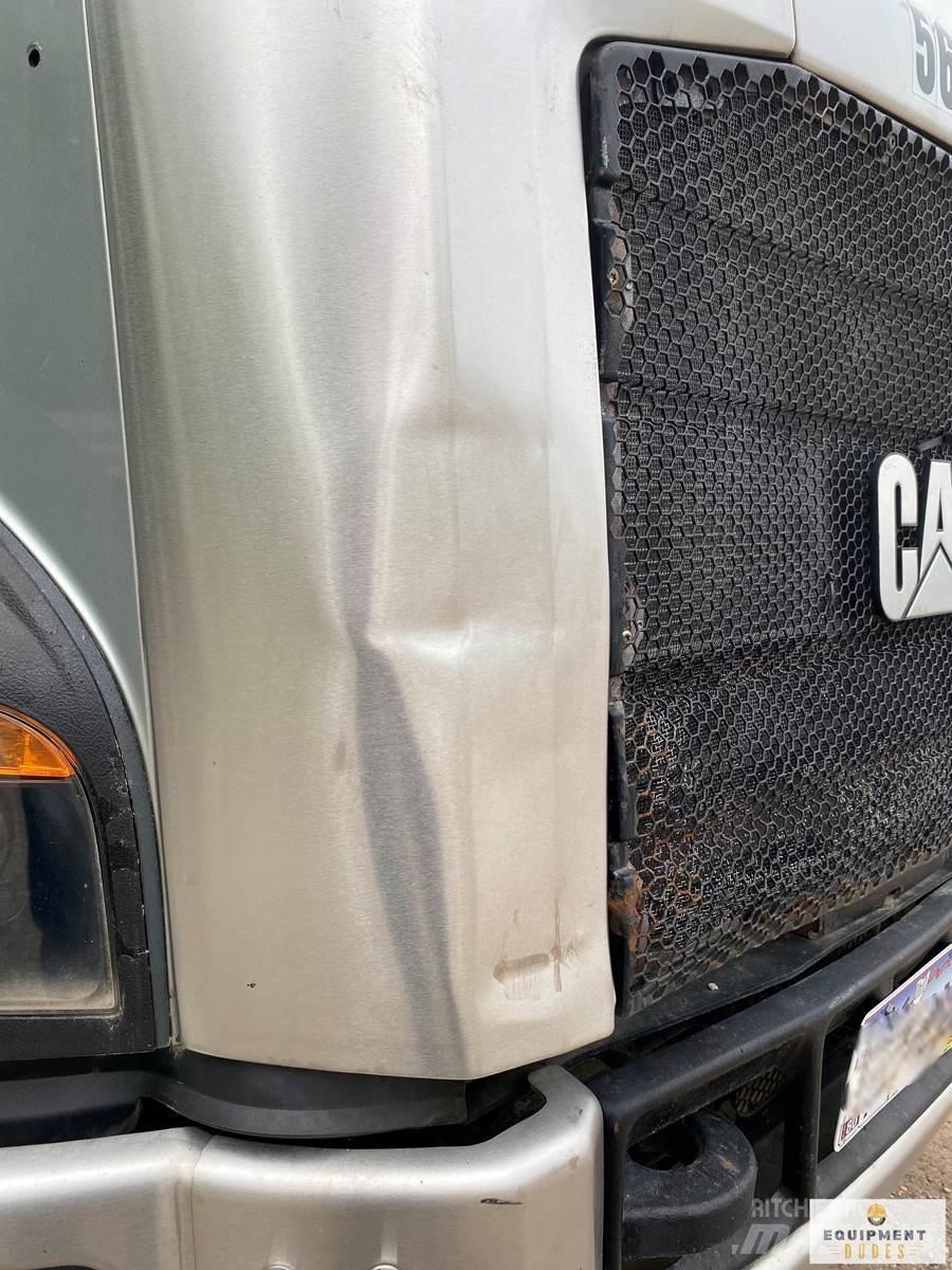 CAT CT660 Camiones bañeras basculantes o volquetes