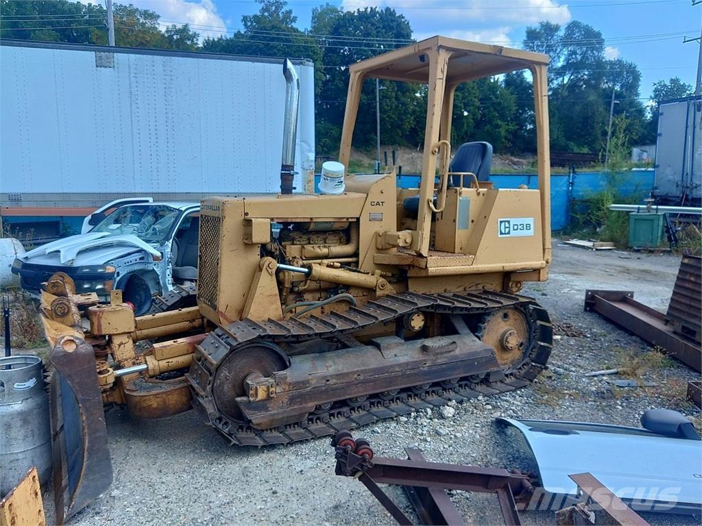 CAT D3B Buldozer sobre oruga