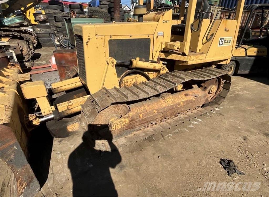 CAT D3B Z Buldozer sobre oruga