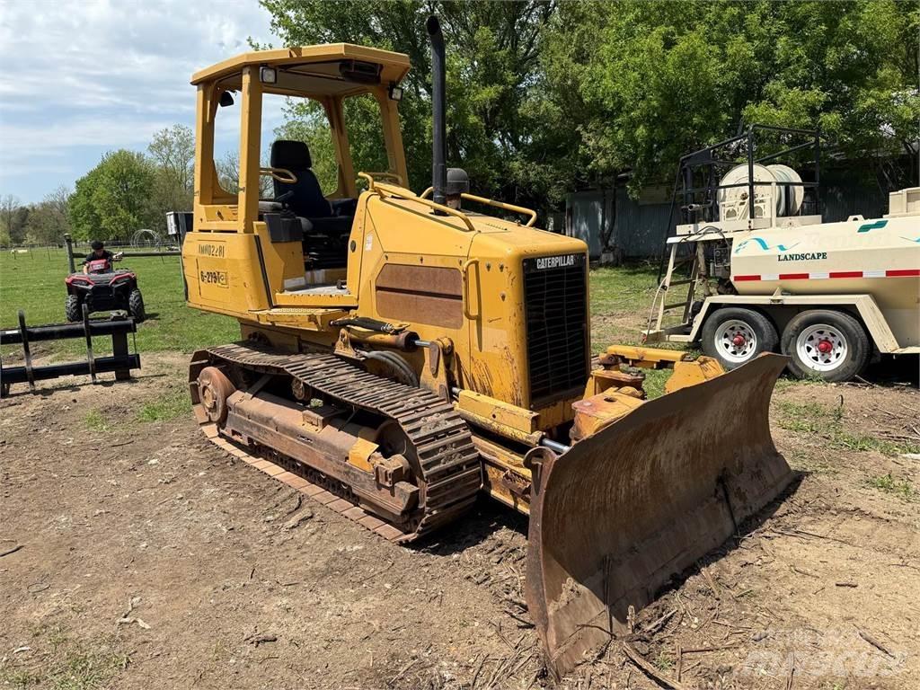 CAT D3G XL Buldozer sobre oruga