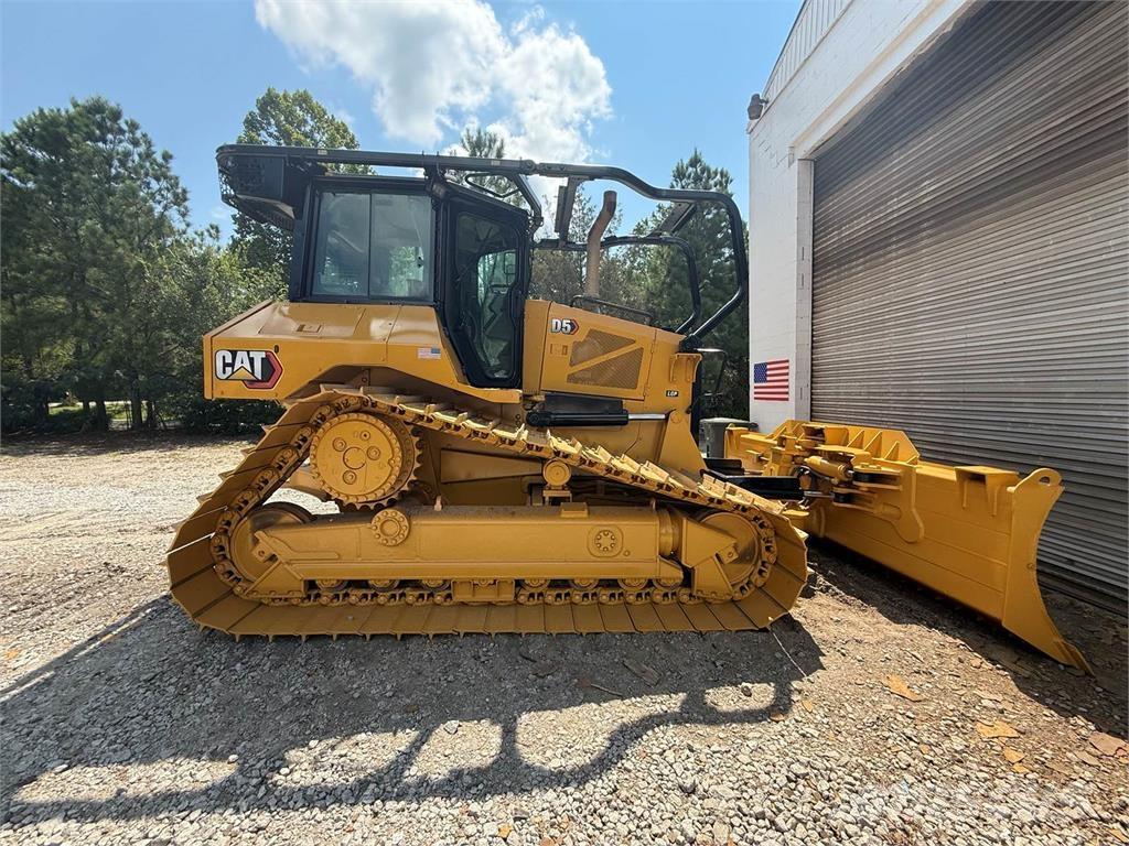 CAT D5 LGP Buldozer sobre oruga