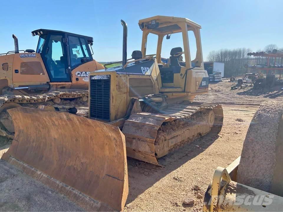CAT D5G Buldozer sobre oruga