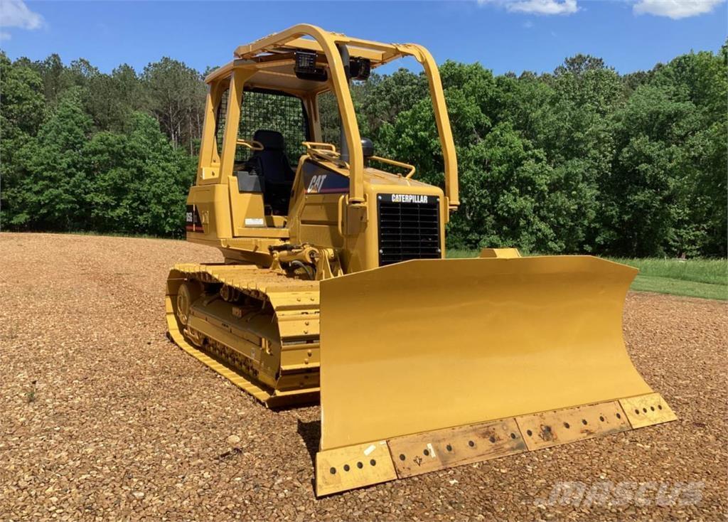 CAT D5G XL Buldozer sobre oruga