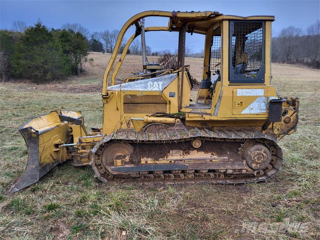 CAT D5G XL Buldozer sobre oruga
