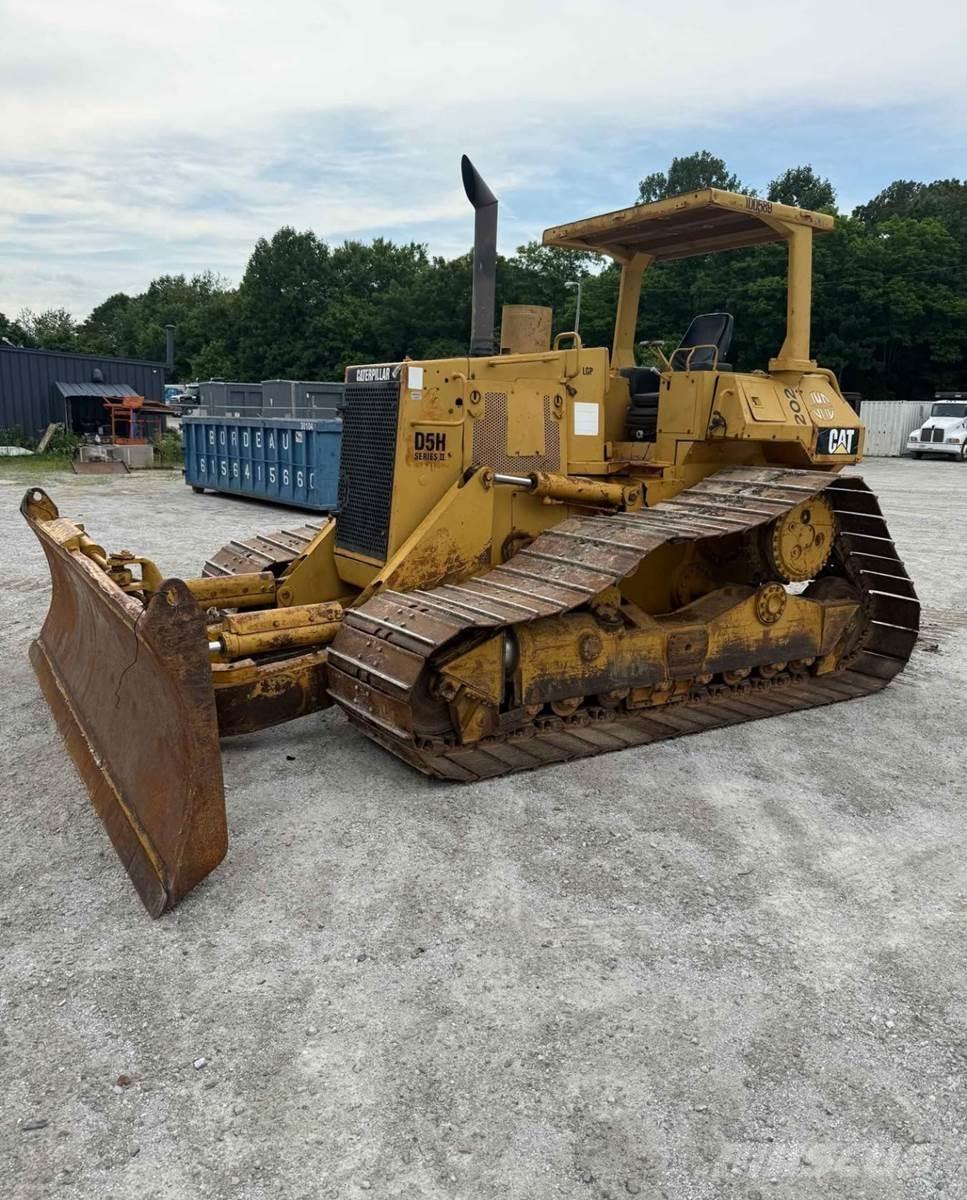 CAT D5H II Buldozer sobre oruga