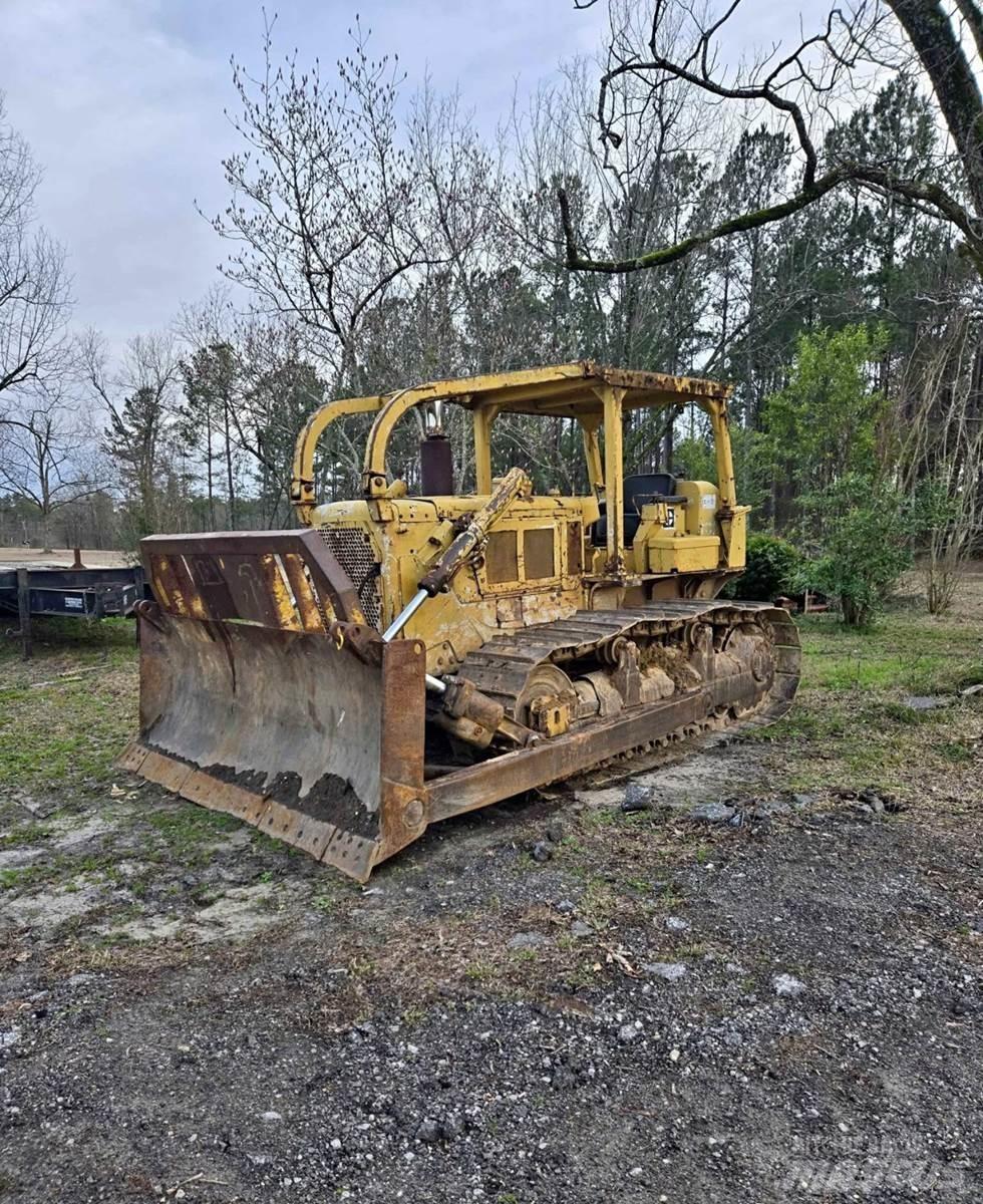 CAT D6C Buldozer sobre oruga