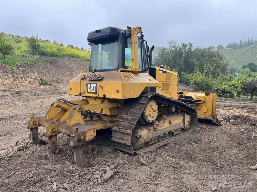 CAT D6N XL Buldozer sobre oruga