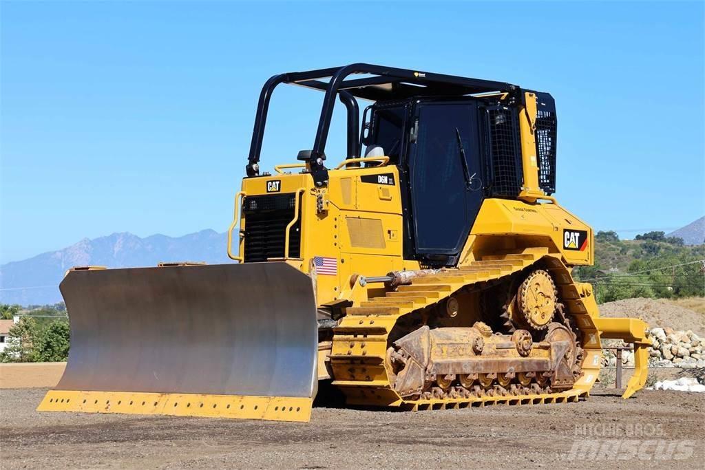 CAT D6N XL Buldozer sobre oruga