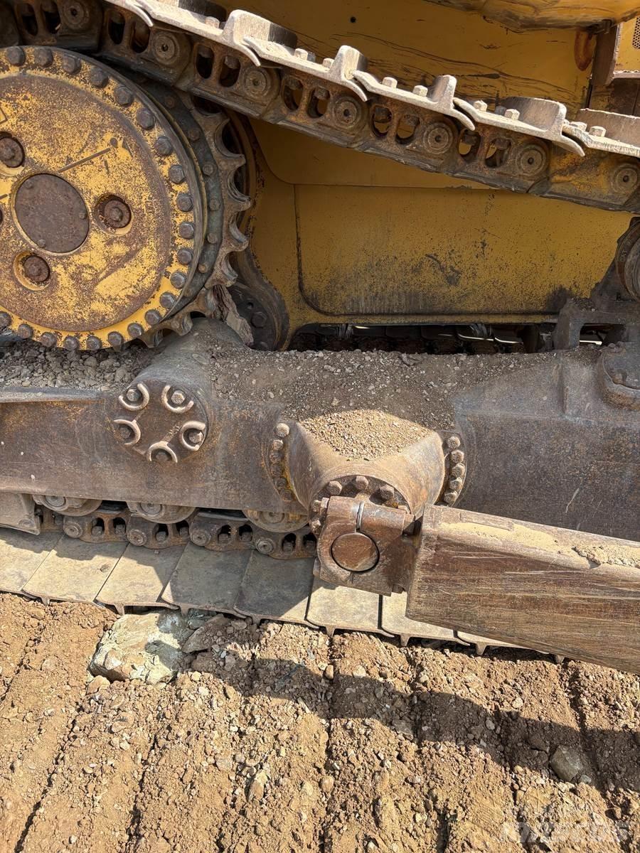 CAT D6R Buldozer sobre oruga
