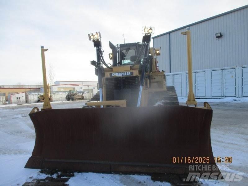 CAT D6T Buldozer sobre oruga