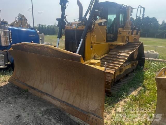 CAT D6T Buldozer sobre oruga