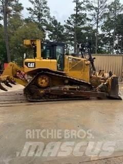 CAT D6T XL Buldozer sobre oruga