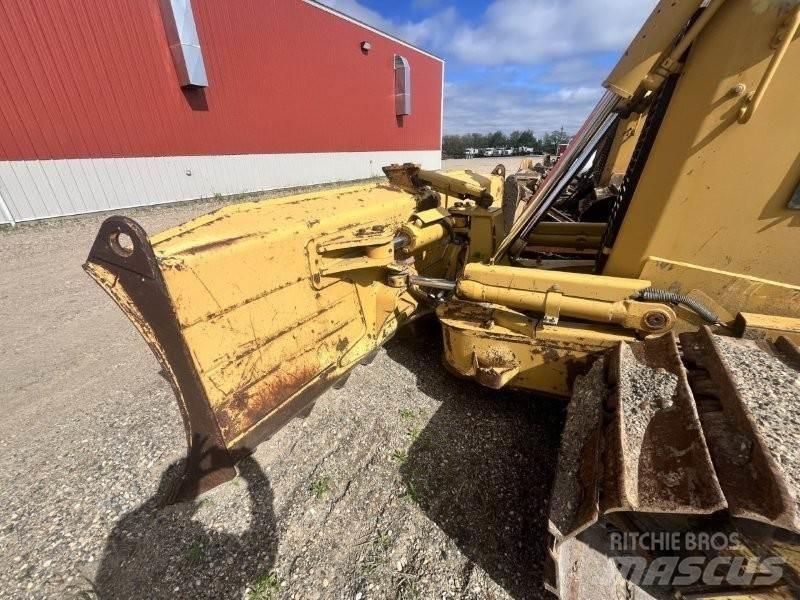CAT D6T XW Buldozer sobre oruga