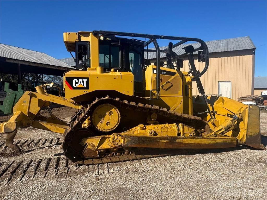 CAT D6T XW Buldozer sobre oruga
